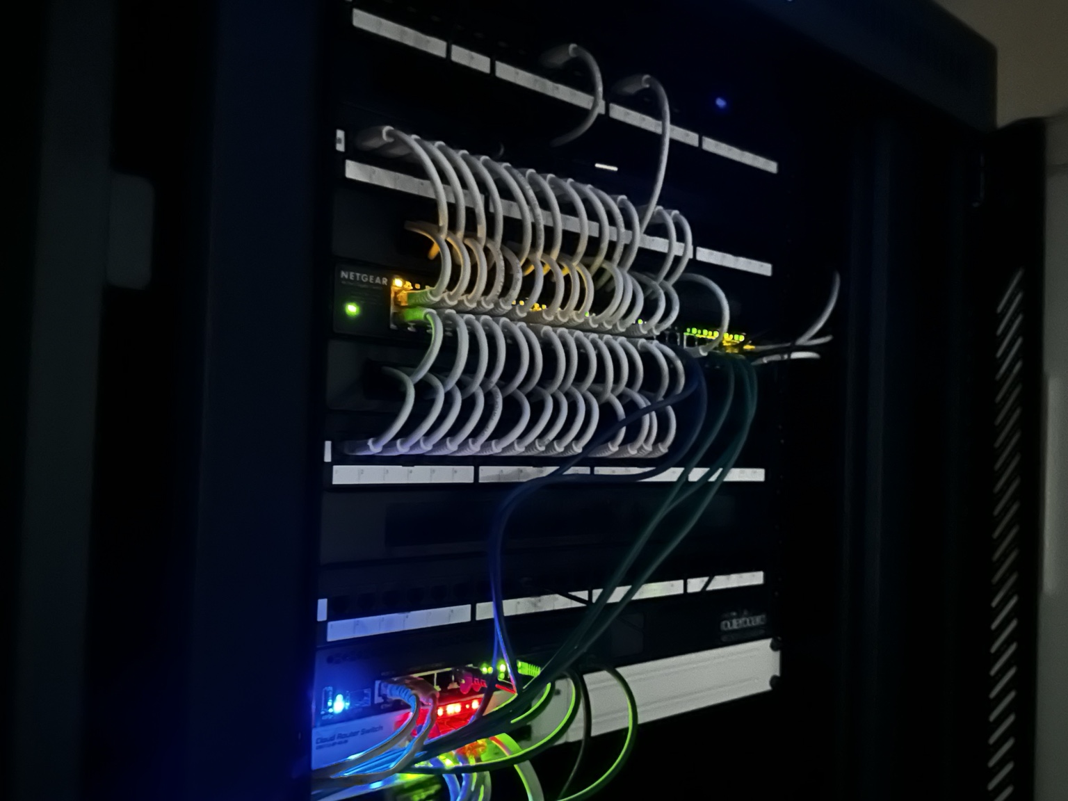 Rack e infraestructura real de SAV en sus instalaciones